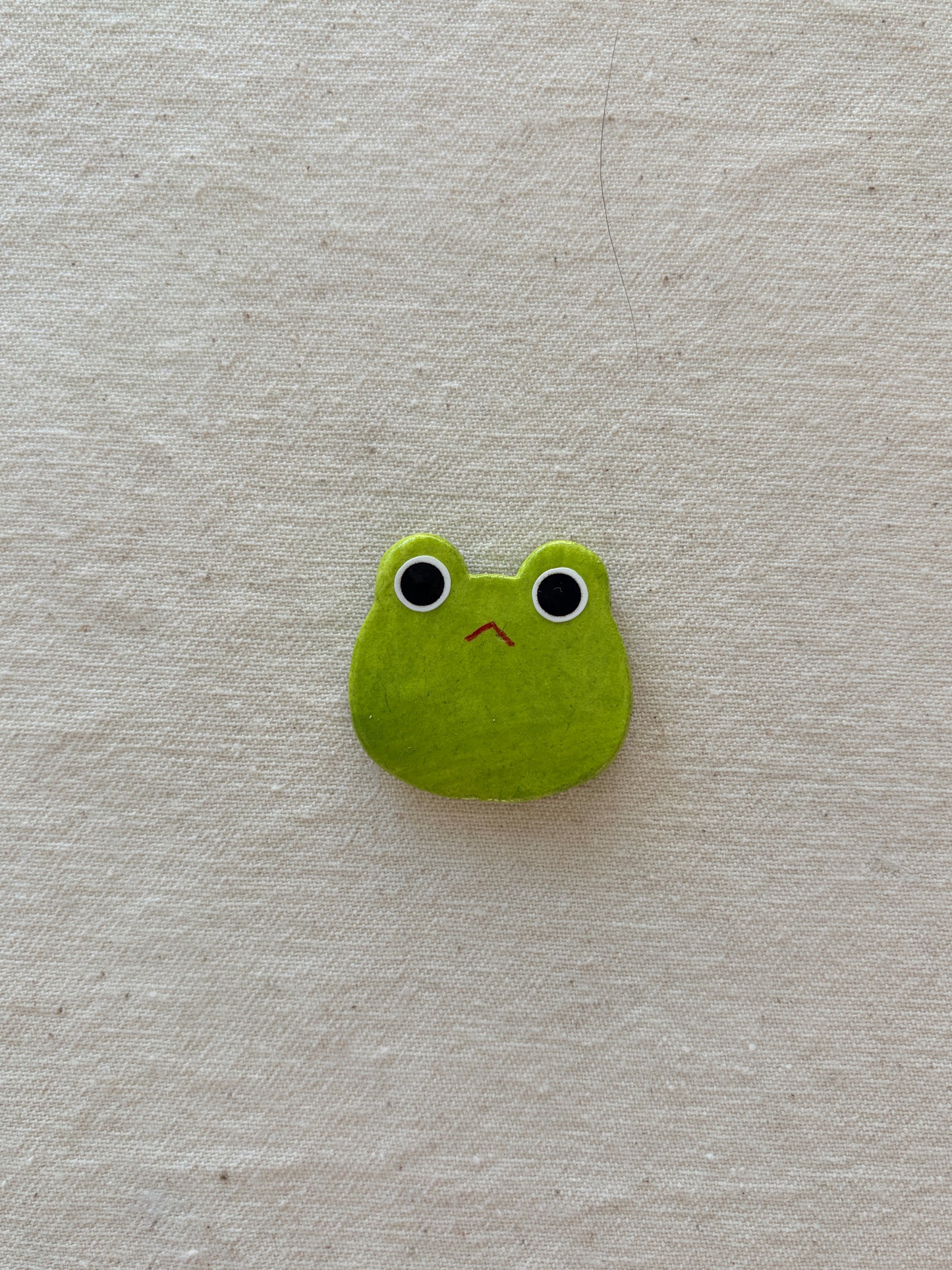 frog magnet (old)