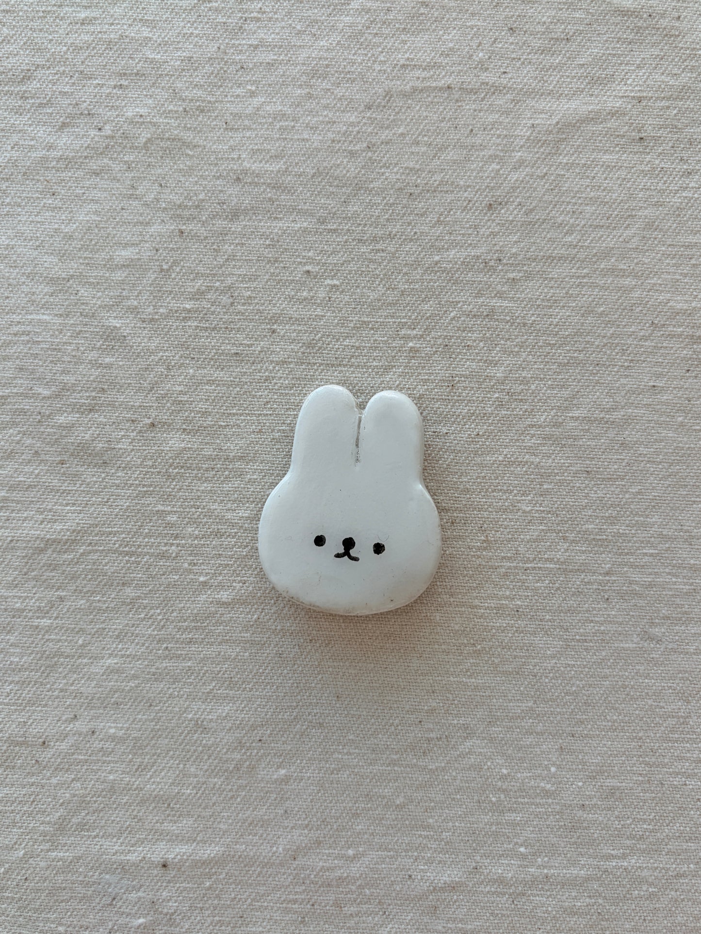 bunny magnet (old)